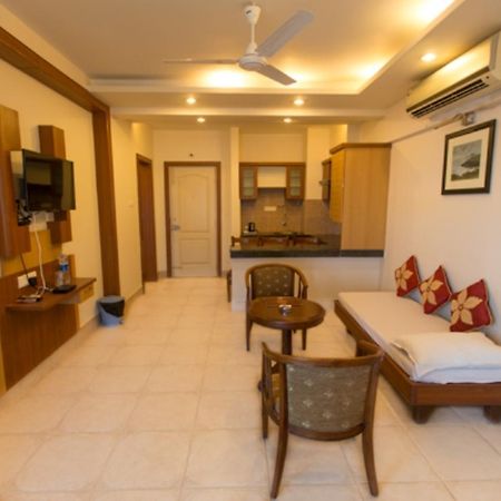 Empires Hotel Puri Exterior photo