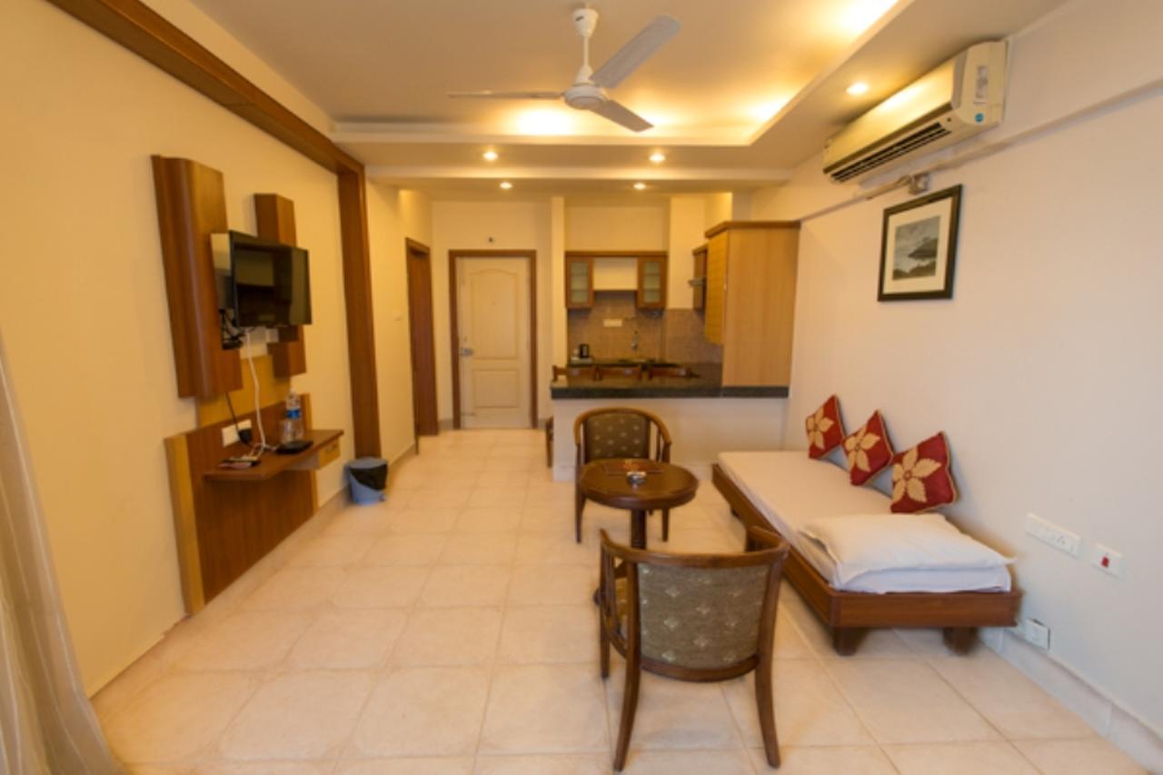 Empires Hotel Puri Exterior photo