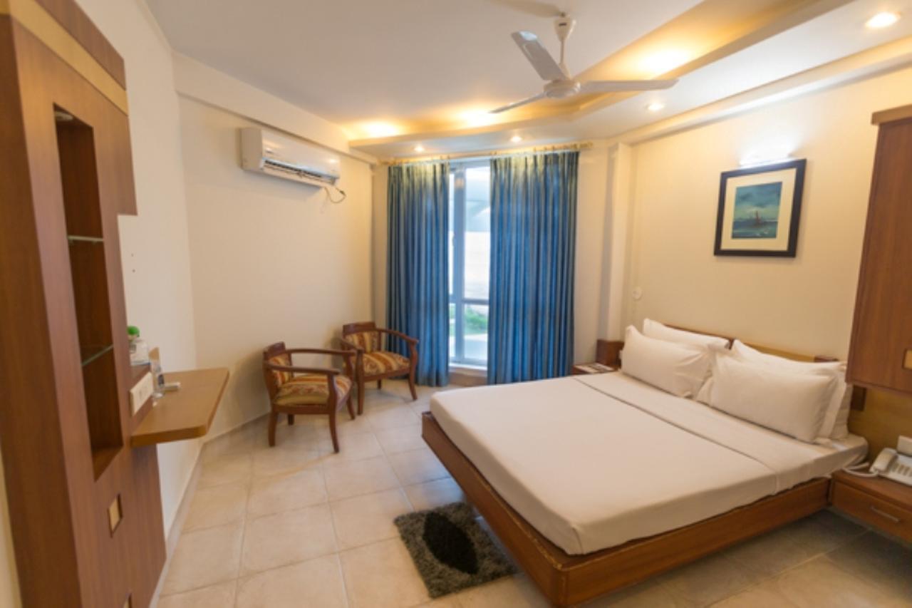 Empires Hotel Puri Exterior photo